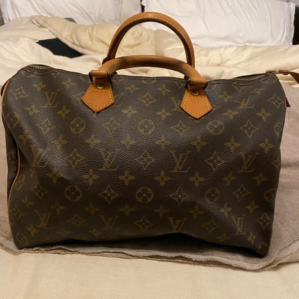 Louis Vuitton Speedy 35